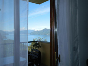 Lago Maggiore holiday house, lake view, Vignone